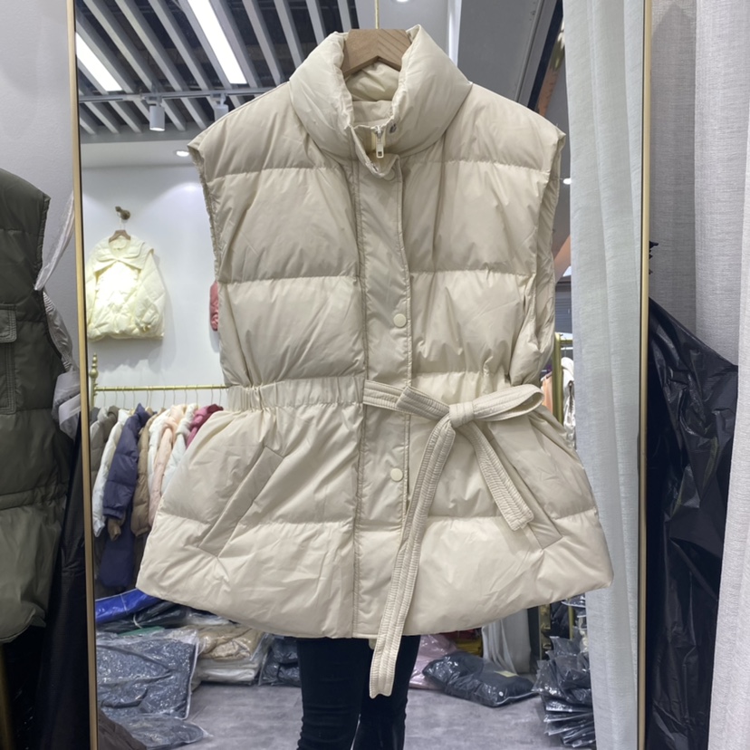 Veste d'hiver femmes Designer Puffer veste manteau gilet en duvet d'oie Parka fourrure de loup à capuche Canada veste manteau femmes