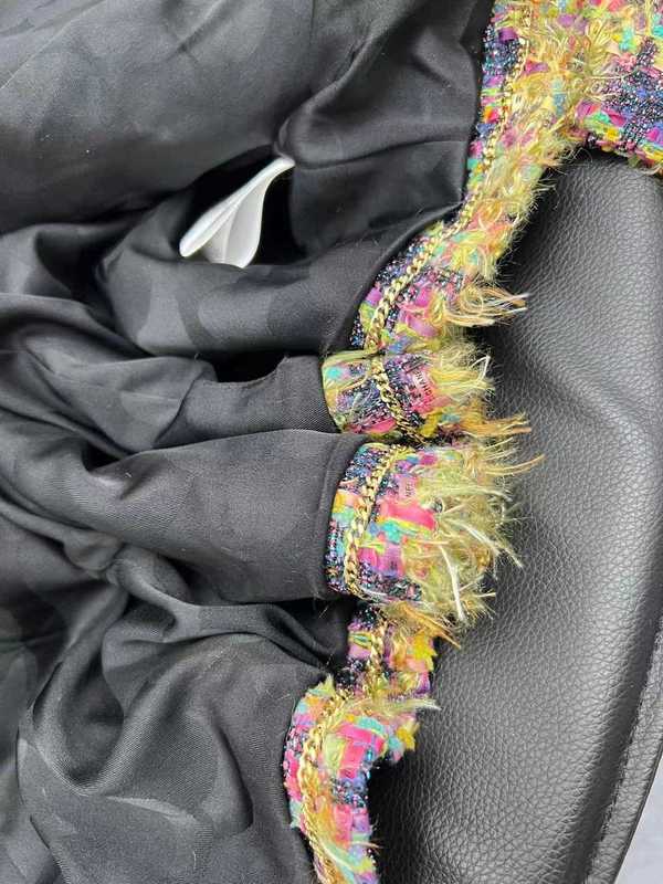 女性用ジャケットデザイナーヨーロッパ製品2023秋/冬の新しいスタイル細い吊りウールクラフト織り小さなVネックコート8fzy