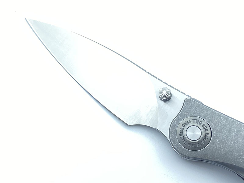 Twosun folding fickkniv med D2 Blade TC4 TTIANIUM HANDLING Vanlig kant TS413-D2-färg