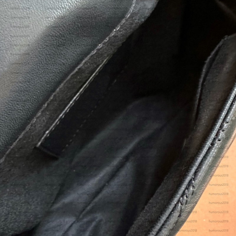 Designer twiste shoulder bag handbag fashion twist bags Simple leather brand crossbody purse wallet GO-14 Metal chain V shaped buckle messenger bag M22891