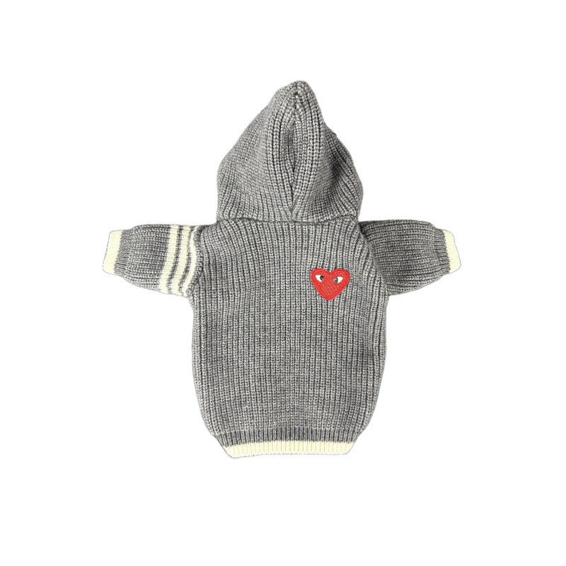 Vêtements pour chiens hiver nouveau concepteur de luxe amour étiquetage pull pour animaux de compagnie rayures contraste gris blanc marine pull Schnauzer Fadou chat pull pour animaux de compagnie