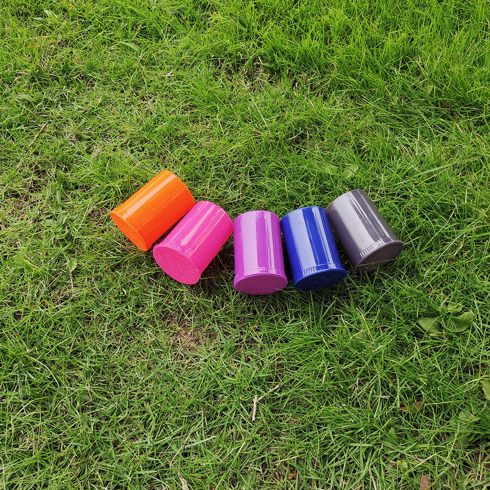 Garrafas plásticas de armazenamento de plástico de tipo autêntico, enchimento popular, jarra de armazenamento de moedor integrado para erva tabbco disponível