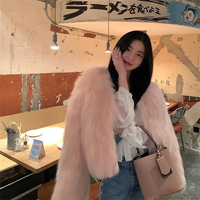 Women's Fur Faux Fur Autumn Fashion Faux Fur Coat Women Korea Fashion Warm Feather Coats Loose Short Outercoat Lady Party Elegant Outfits 231030