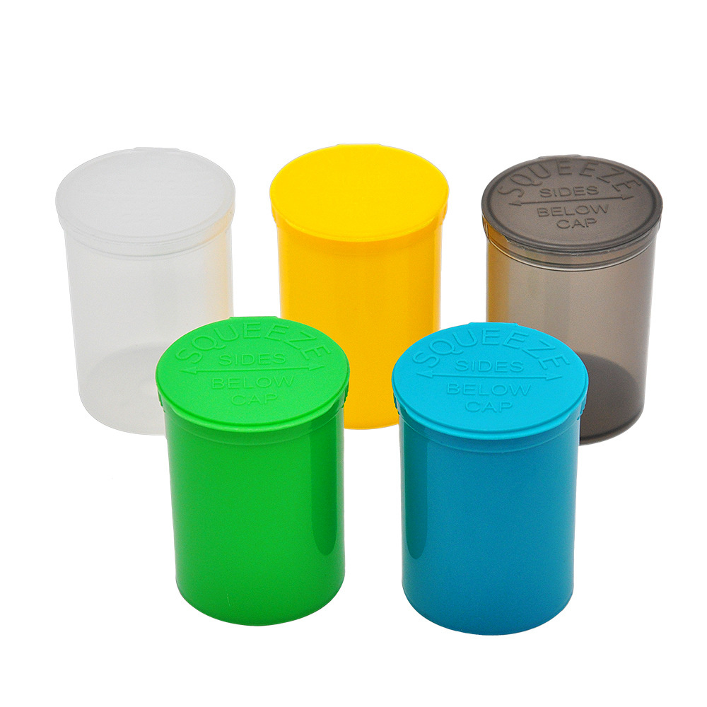 Bouteilles en plastique de stockage en plastique de type authentique, remplissage populaire, pot de stockage de broyeur intégré pour Herb Tabbco disponible