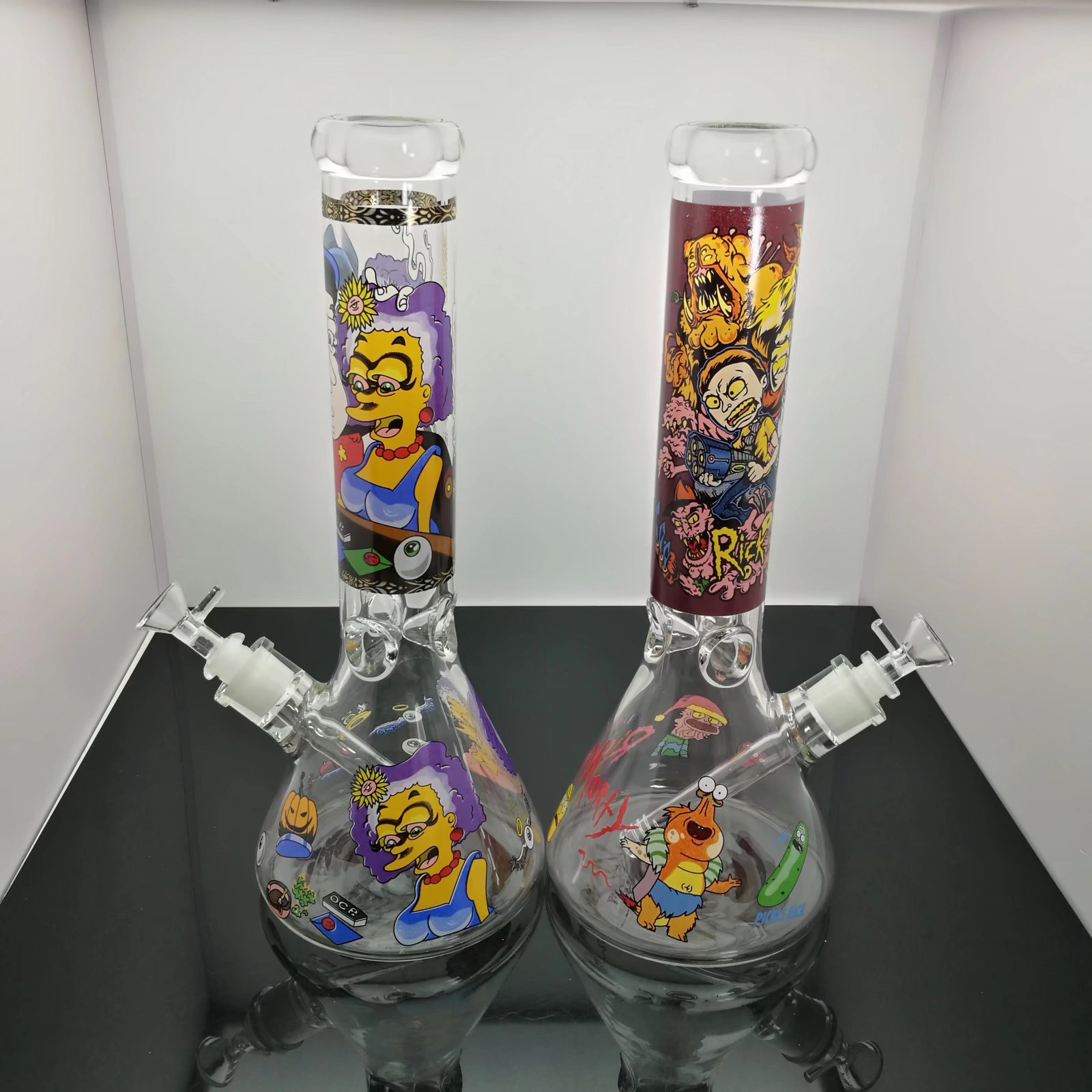 Smoking Pipe Travel Tobacco Hookahs European and American hot selling thickened printed cartoon glass water bottle