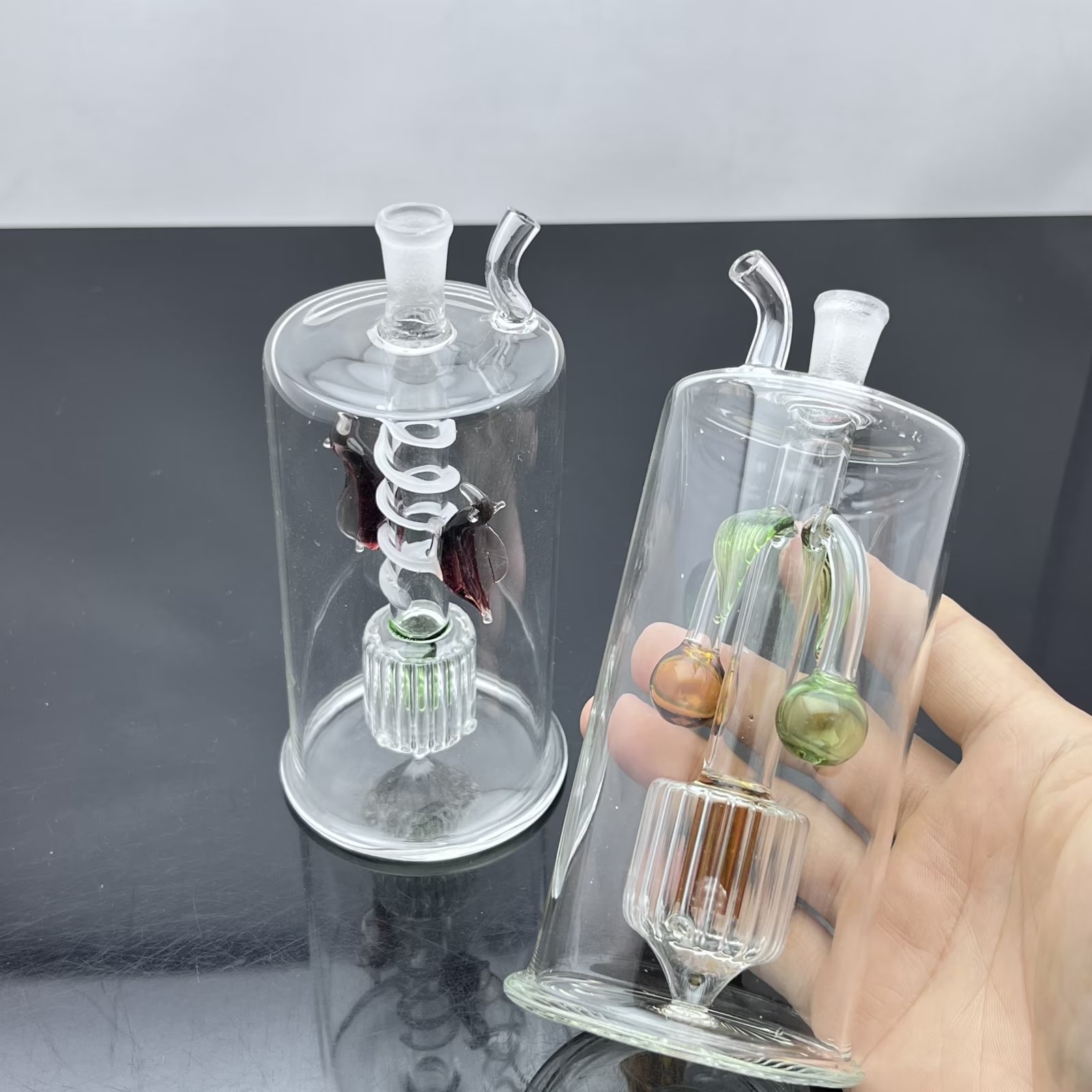 Mini Hookah Smoking Pipe Colorful Metal Classic bouteille d'eau en verre faite à la main avec plusieurs styles