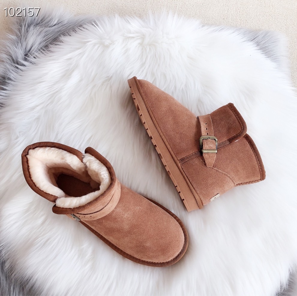 2022 Hot classical Short Mini women snow boots warm plush boot casual shoes man womens Genuine Leather Booties chestnut grey