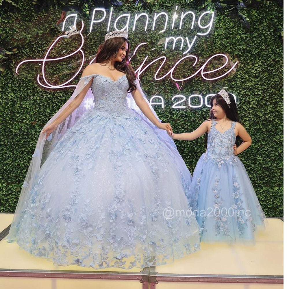 フクシア オフショルダー プリンセス Quinceanera ドレス ケープ バタフライ レースアップ コルセット プロム Sweet 16 ドレス Vestidos De 15 Anos