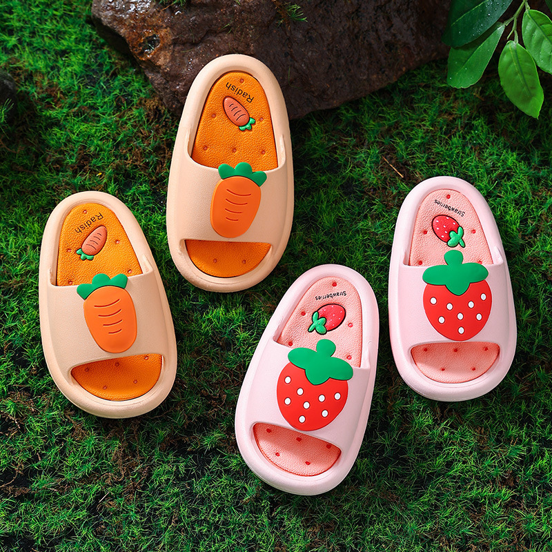 Dziewczyny z pantofli śliczne kapcie dla dzieci owoce truskawkowe kapcie bez poślizgu w łazience rodzice i dzieci buty letnie buty na świeżym powietrzu 220902