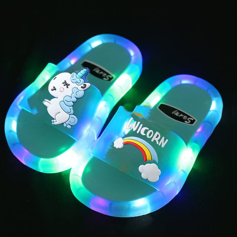 Slipper Kids Slippers Cartoon Kids Unicorn светодиодные тапочки детские сандалии для ванной комнаты детские туфли для девочек -мальчиков зажигают обувь малыш 220902