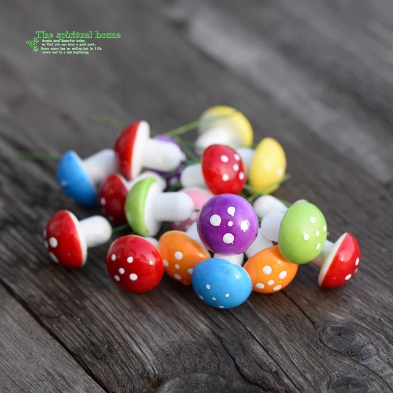 /lote S/L Decoraci￳n de jard￭n Mini Miniatura de espuma multicolor Figuras Fairy Micro Landament Diy Mushroom Ornam