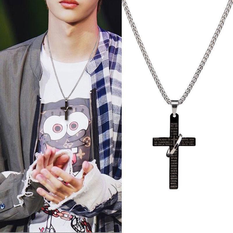 Enkel klassisk h￤nge halsband Fashion Titanium Steel Cross Antique Silver Color Boy Long Chain Halsbandsmycken f￶r m￤n