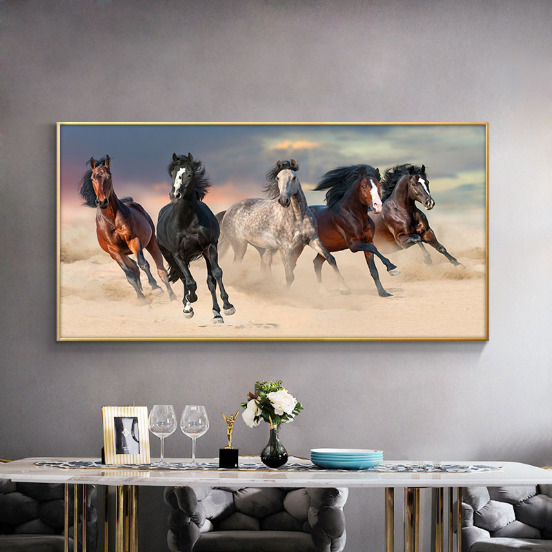 キャンバスペインティングモダンな黒と白の馬は、リビングルームソファクアドロのポスターウォールアート画像にオイルHDプリントを走っています