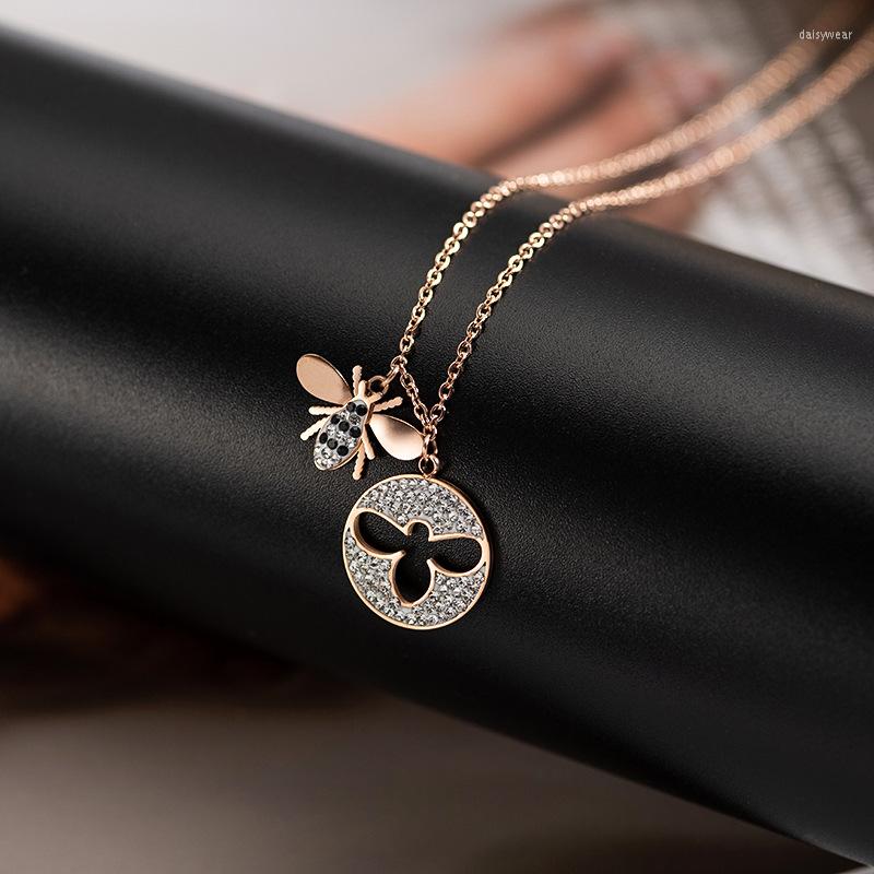 Pendant Necklaces 2022 Fashion Jewelry Simple Titanium Steel Bee Necklace Female Crystal From Swarovskis Fine For Women As Sweet G256v