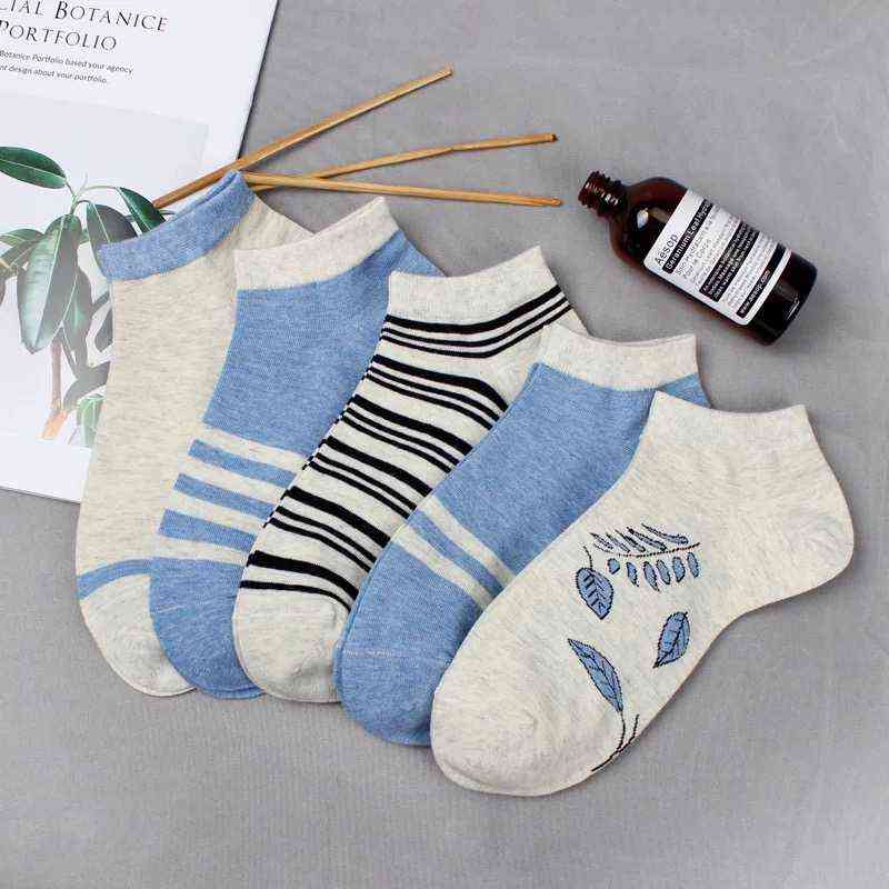 Athletic Socks 5 par högkvalitativ vuxen bomullsaffär Crew Casual Men Socks Summer Spring Short Man Navy Happy Socks Boys Meias Sox L220905