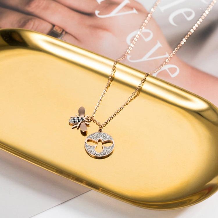 Pendant Necklaces 2022 Fashion Jewelry Simple Titanium Steel Bee Necklace Female Crystal From Swarovskis Fine For Women As Sweet G256v