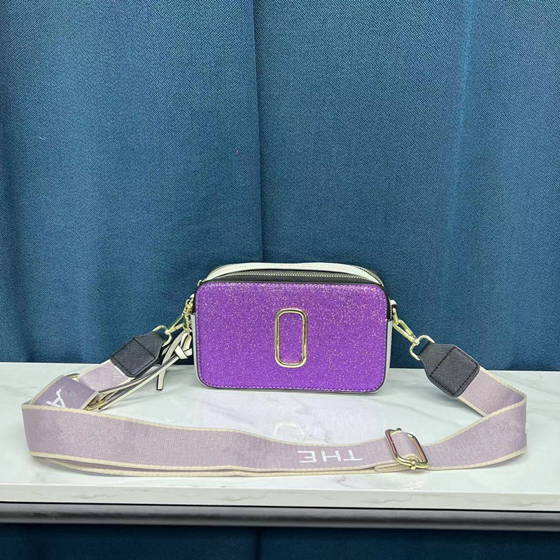 Detaljhandelssdesignväska nya kvinnor axelväskor kontrast färg bärbar textur kamera väska mode messenger väskor195m