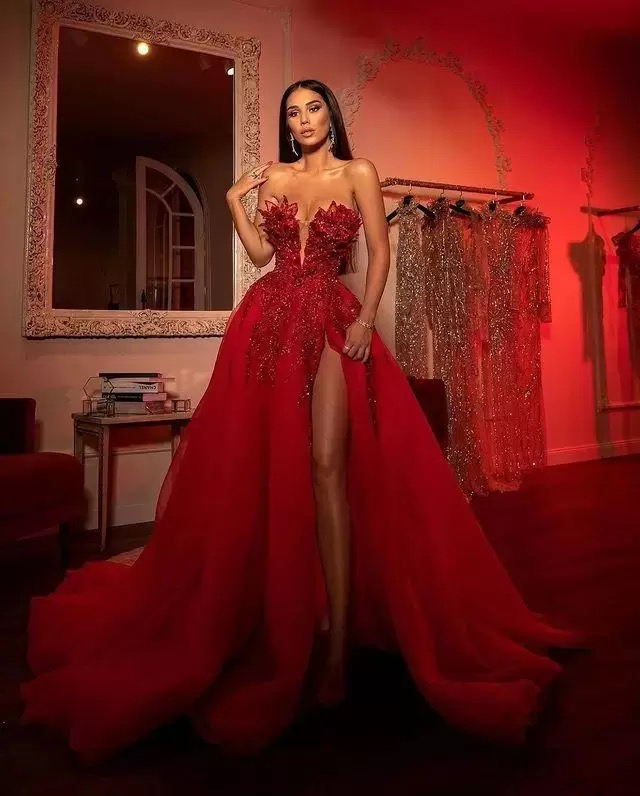 Vermelho Árabe Aso Ebi Renda Elegante Vestidos de Baile Luxuosos Cristais Frisados Sexy Noite Festa Formal Vestido de Segunda Recepção