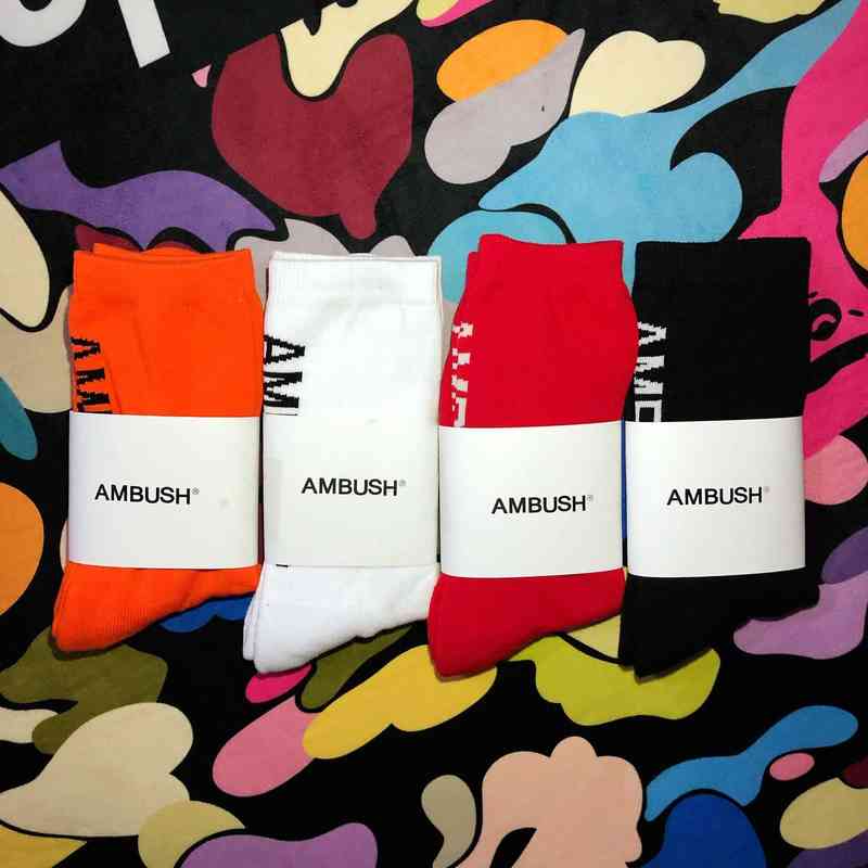 Athletic Socks New Crew Hip Hop Men Dift Dift Casual Cotton Skibor High Street Harajuku Różne kolory Happy Funny L220905