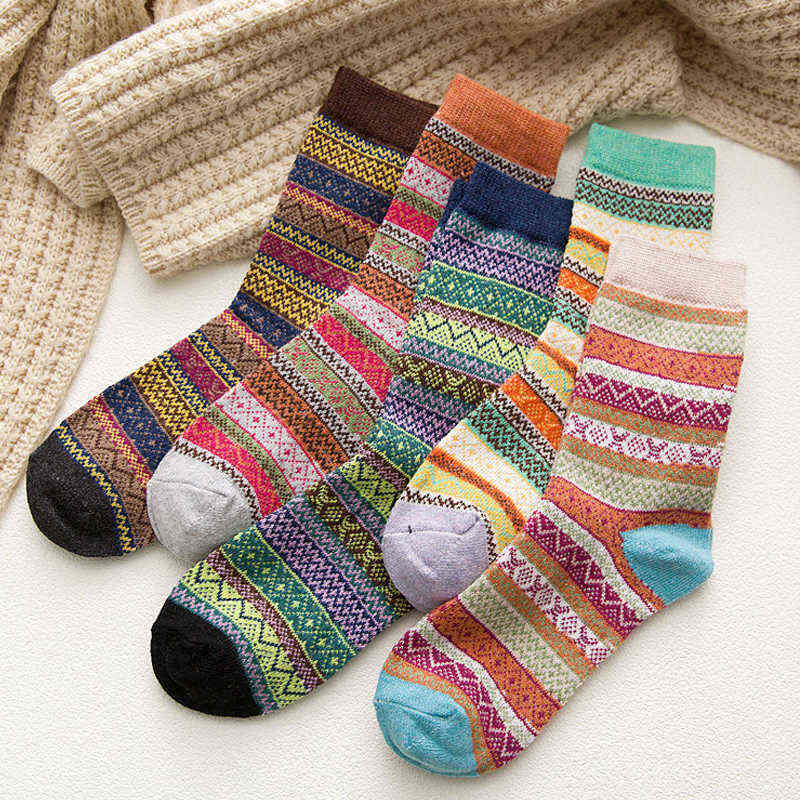 Athletic Socks of Keep Warm Women Winter Thick Cotton Classic Christmas Wool Mid Sock Ladies Fashion Elastic Simple L220905