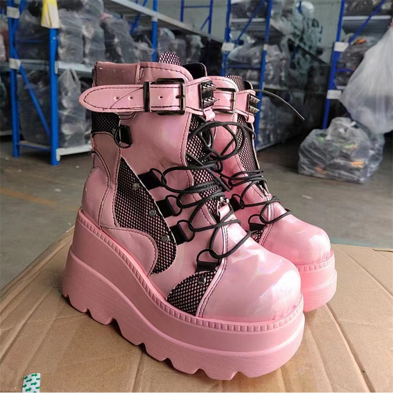 2022 talon compensé martin bottes femmes rose noir semelle épaisse mode plate-forme lourde constructions grande taille 36-43