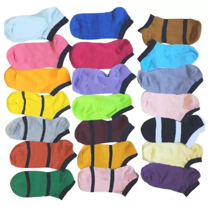 Многоцветные носки лодыжки с карточными битками спортивные чирлидеры Чернозовые короткие носки для девушек женские кроссовки для скейтборда FY7268 G1031