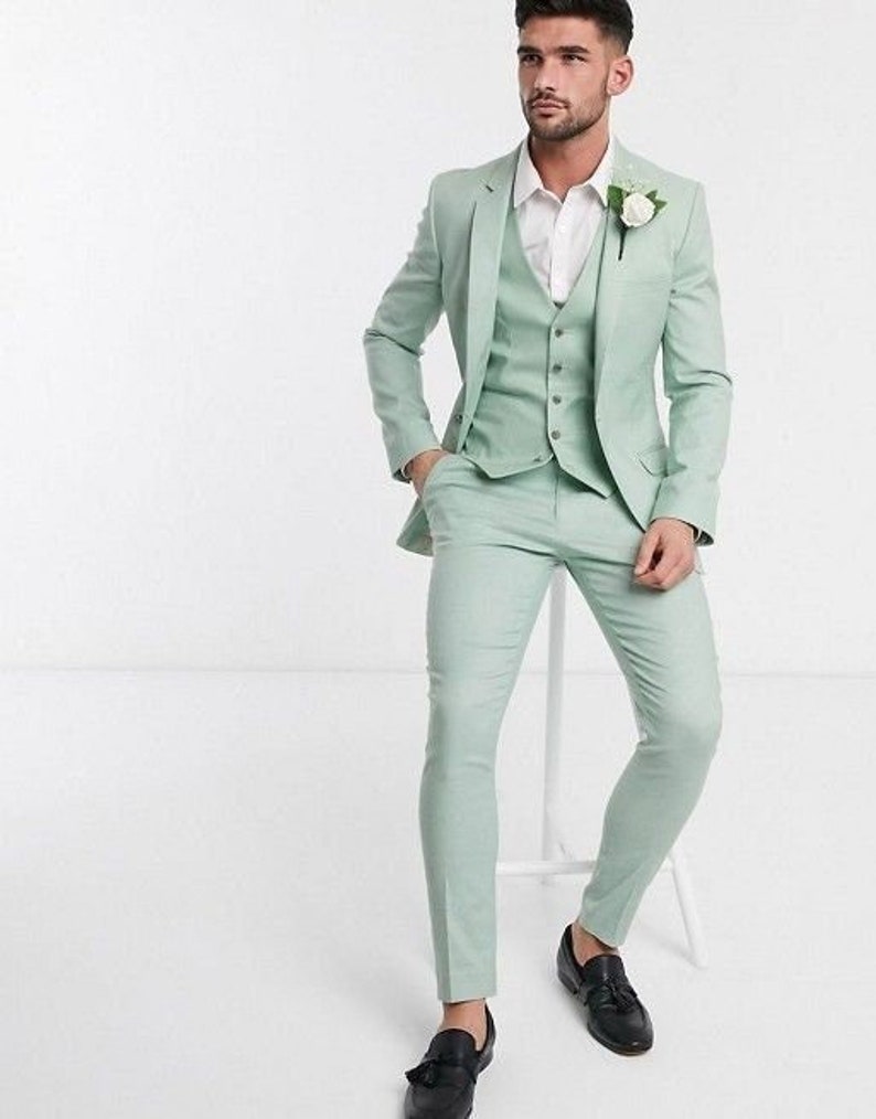 Fit Smoking da sposa verde menta 2022 Abito da uomo matrimonio in spiaggia Boho Cappotto a tre pezzi Pantalone Gilet Abiti da sposo formali in raso Abiti da cocktail party da sera