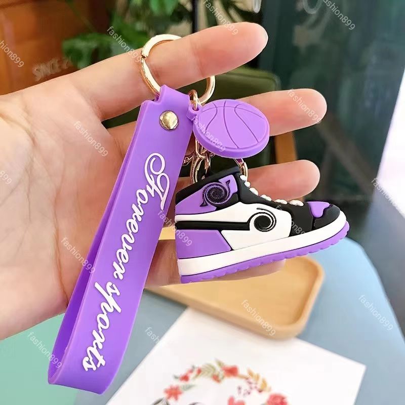 Simulatie Basketbal Sneaker Shoe Keychains Fashion Mini Model Key Ring Creative Trend Brand Mannen en vrouwen Hangleutel Key Chain Accessoires Persoonlijk geschenk