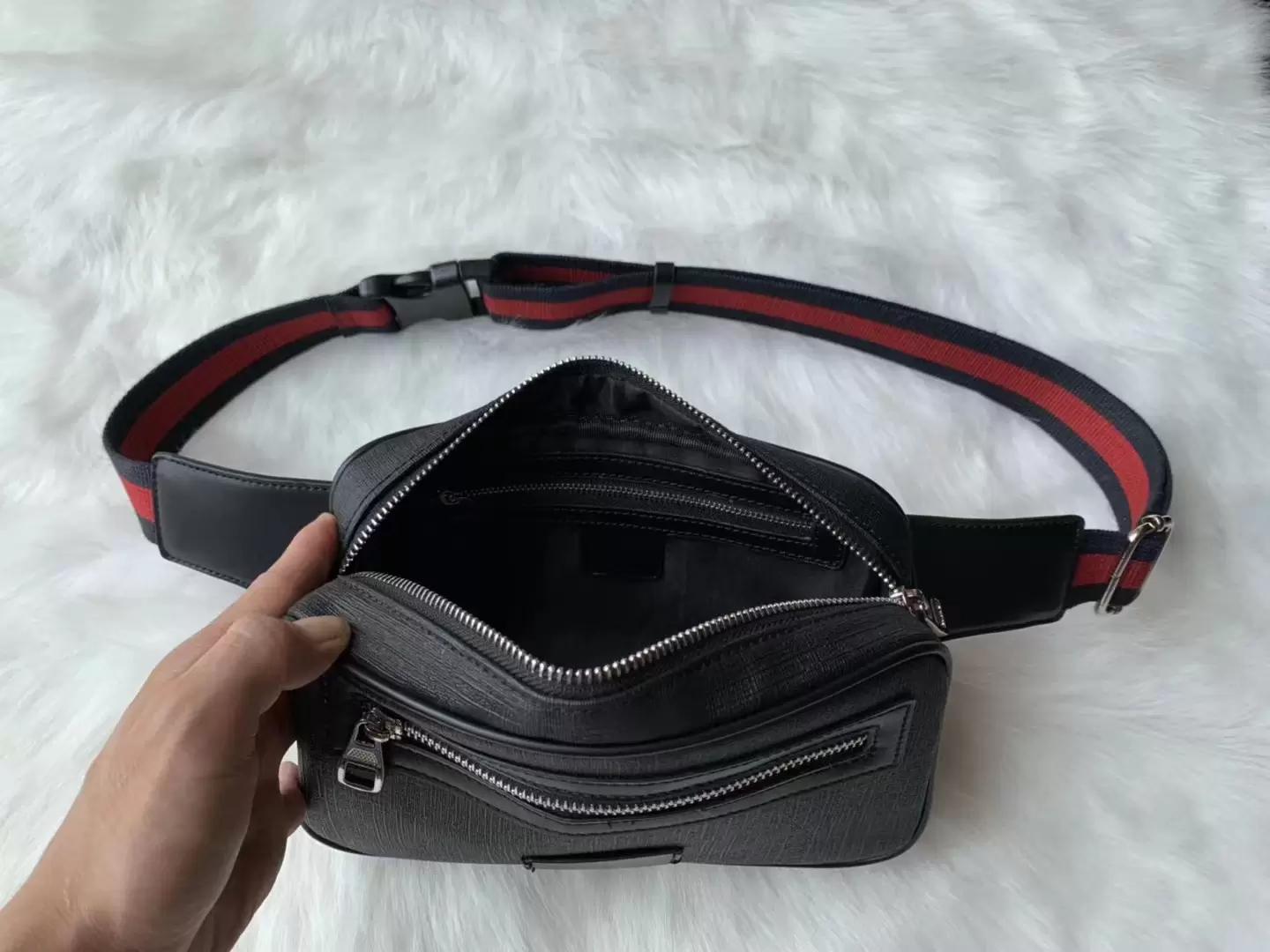 Ny designer midjeväska bumbag bälte herrar ryggsäck tote crossbody purses messenger män kvinnor handväska mode plånbok fannypack 474293