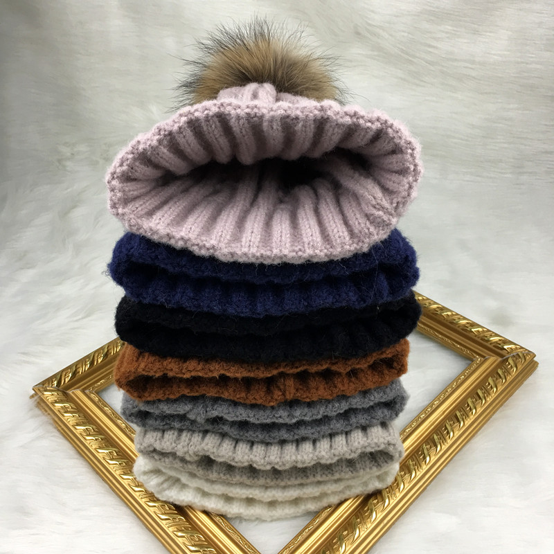 Women039s gorro de malha de inverno com raposa real pelúcia quente grande pom grosso chapéus de neve removível pom4170934