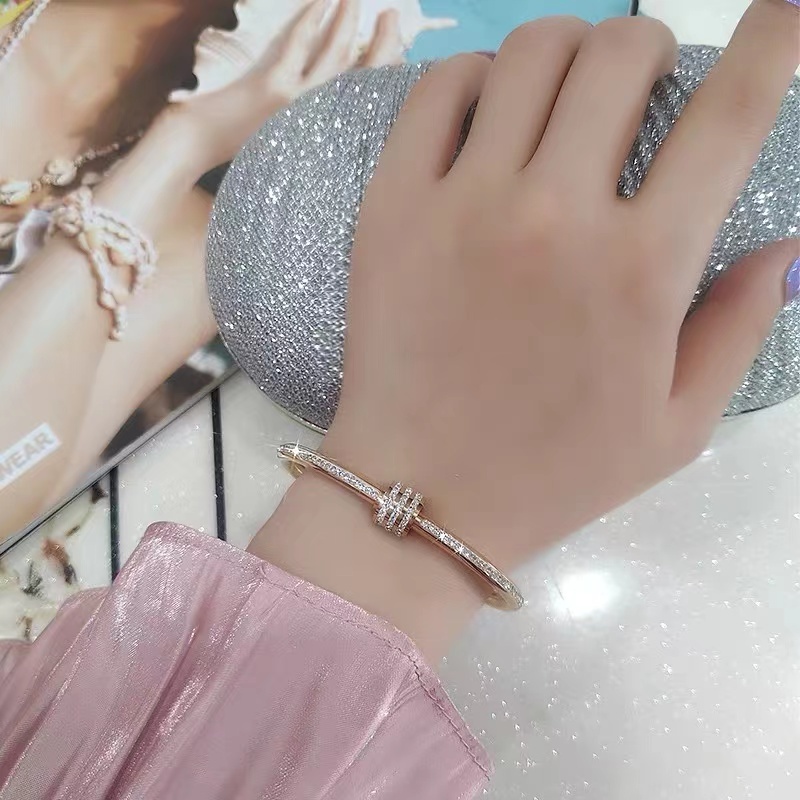 2022 New Party feminino de luxo feminino requintado cintura de zircão de aço inoxidável colorido de ouro rosa Bracelets Girls 'Premium Jewelry Gift