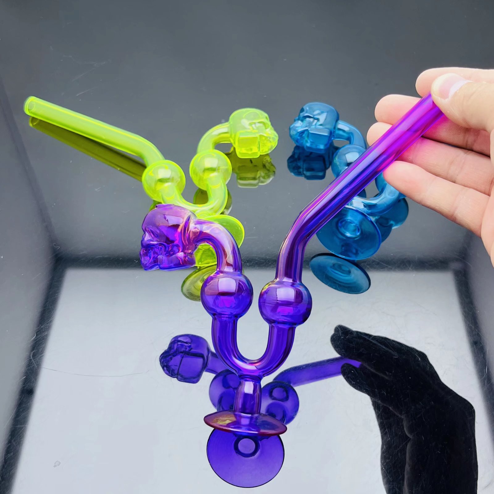 Bol en verre tuyaux mâle Joint couleur entonnoir bols fumer nouveau tuyau en verre en forme de serpent coloré avec base