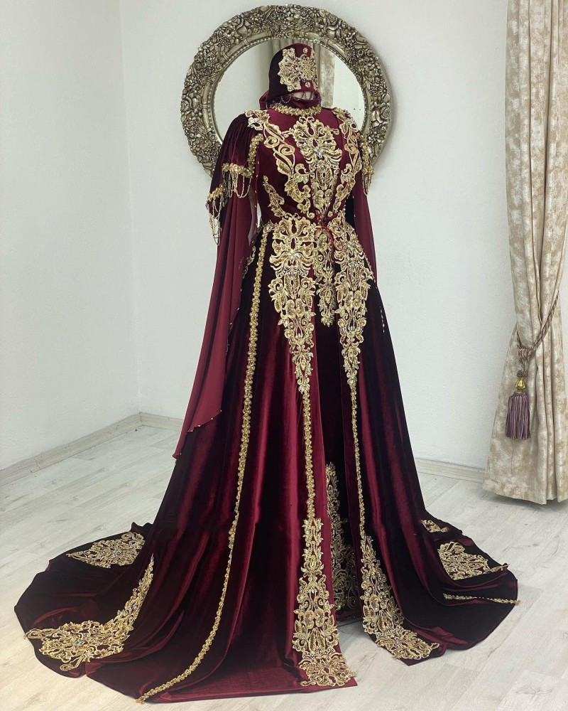 Hunter Green Bourgogne Velvet Prom Formal Dress with Cape Jacekt Marockan Caftan Gold Lace P￤rled Kaftan Arabic Evening Gown