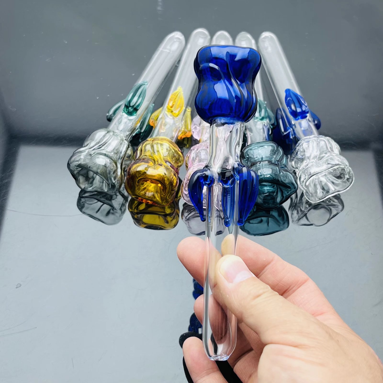 Glass Bowl Pipes Male Joint Colour Funnel Bowls Smoking Thickened colored rose glass pipe