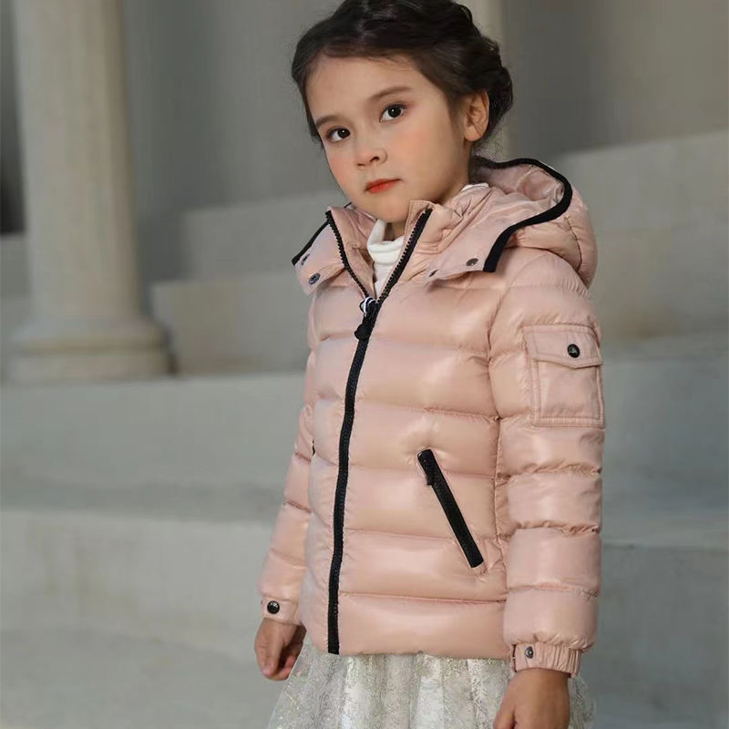 아기 디자이너 옷 다운 코트 패션 새로운 가을 겨울 클래식 어린이 소녀 짧은 다목적 긴 소매 후드 지퍼 구스 재킷 아이 의류