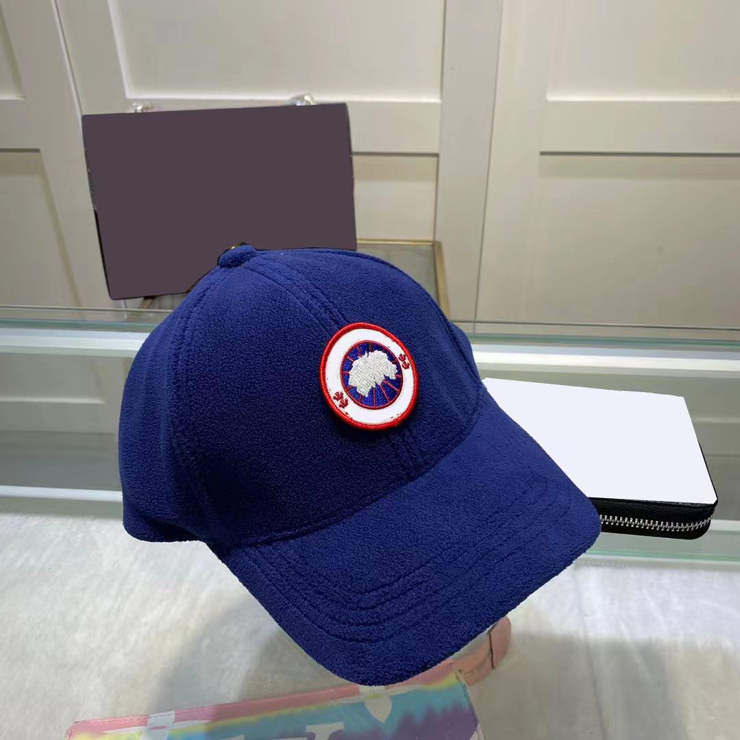 Designer baseball cap ins populära Kanada brev gåsboll kepsar sammet material är bekvämt och andas 8 färger kompletterande279q