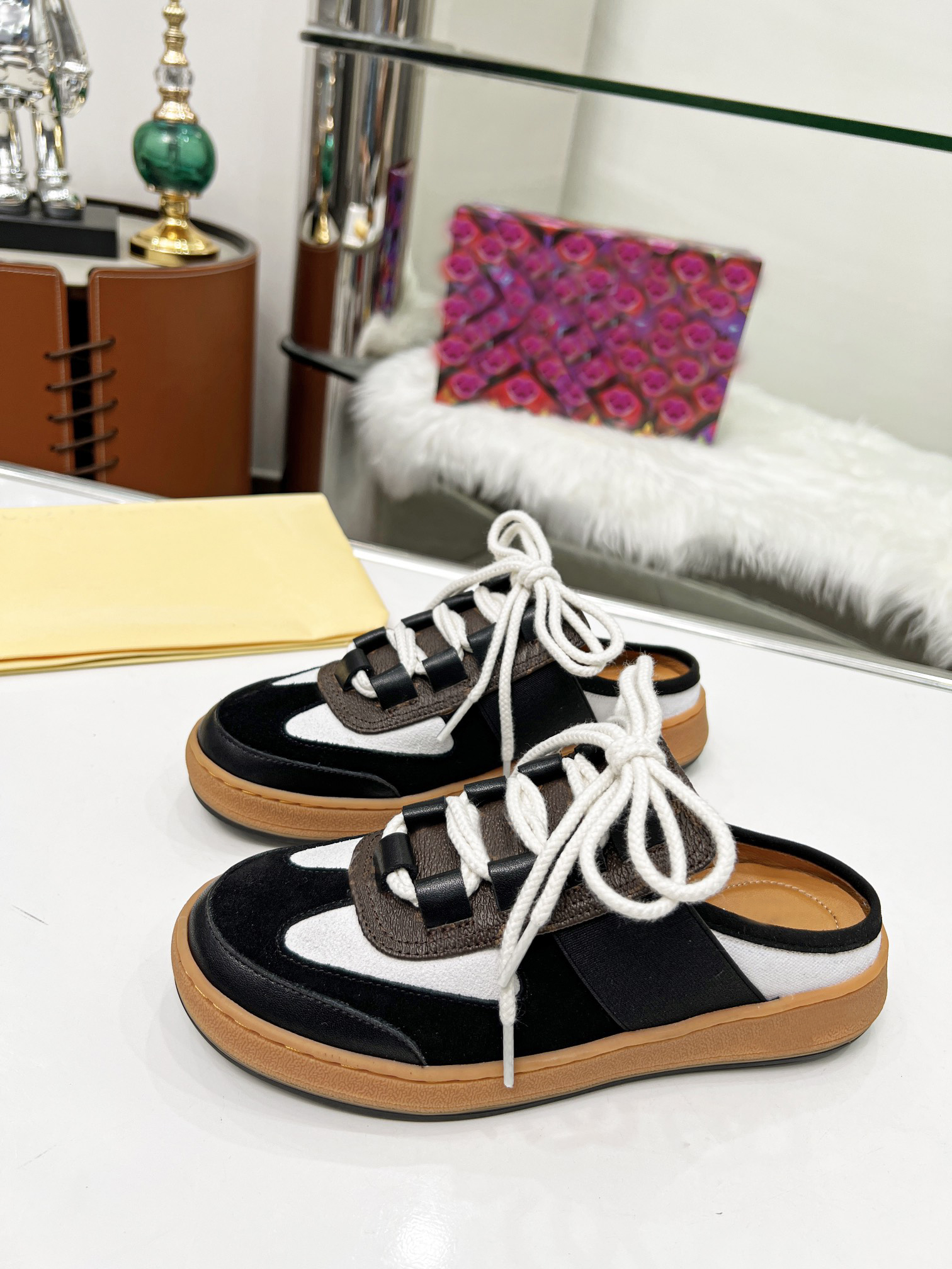 2022 Automne Slip-on Sneakers Designer Pantoufles à lacets Noir Brown Casual Chaussures Mode All-Match Baskets Pantoufles plates avec boîte taille 35-41