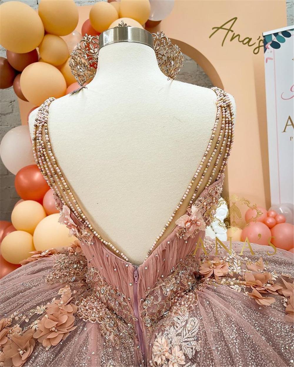 2022 Rose Gold Bling Quinceanera Dresses Ball Gown Spaghetti Brapt pailletten borduurwerk kristallen kralen open terug zoet 16 Vestido de 15 anos feest prom avondjurken