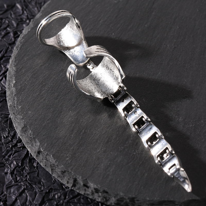 Silvery Scorpion Cool Rings Punk Rock gångjärn Loop Aktivitetsringar för män Kvinnor Halloween Cosplay Kostymtillbehör smycken gåvor