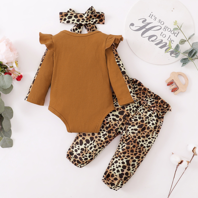 Rompers 3st Born Clothes Baby Girl Clothes Set Spädbarnsdräkt Ruffles Romper Top Bow Leopard Pants Born Toddler Clothing 220913