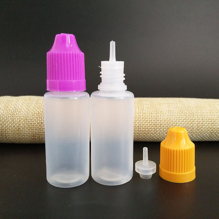 Bouteilles de compte-gouttes en plastique PE 10 ml avec un couvercle à l'épreuve des enfants