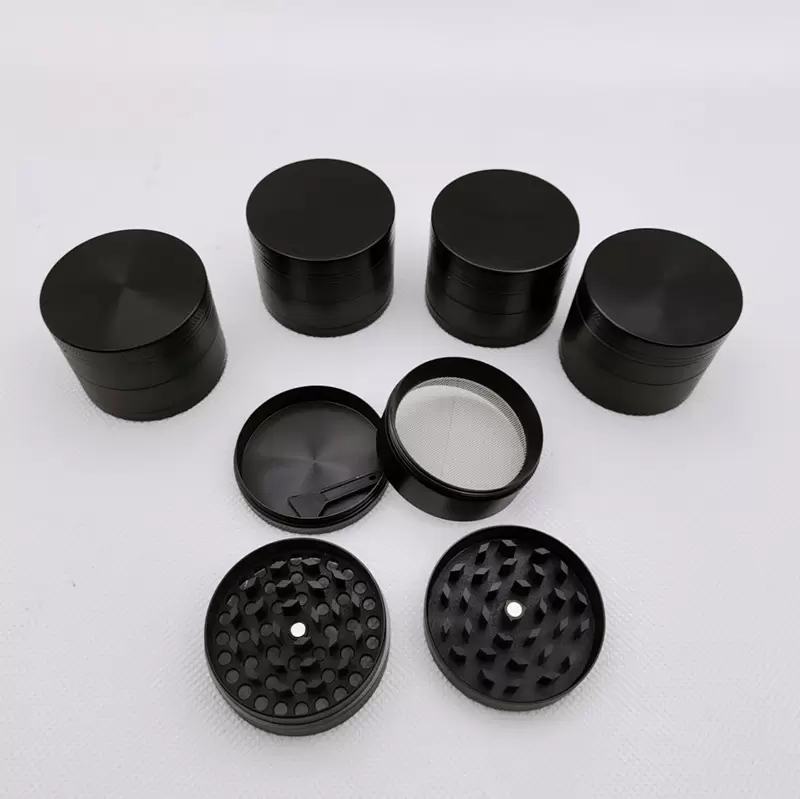 Metal Smoking Herb Grinder 4 Parts Crusher Tobacco Mini Grinders Zinc Alloy Easy to Carry E-cigarette Accessories in 