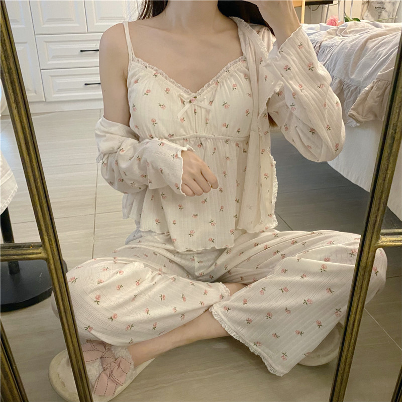 Vêtements de nuit pour femmes Harajpee Pyjama Ensemble trois pièces Imprimé Camisole Cardigan avec coussin de poitrine Pantalon Homewear Femme Printemps Été Mori Girl Style 220913