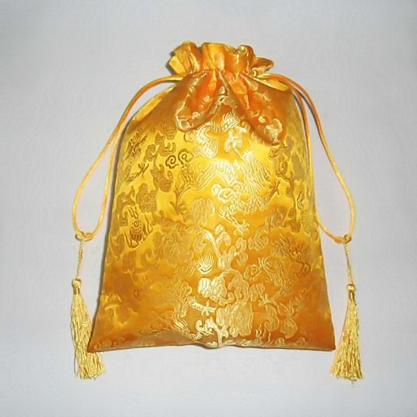 Sacs cadeaux de bijoux en brocart de soie de dragon chinois jaune personnalisé pochettes d'emballage en satin à cordon sac de rangement de fleurs séchées d'épices de lavande 20 x 26 cm