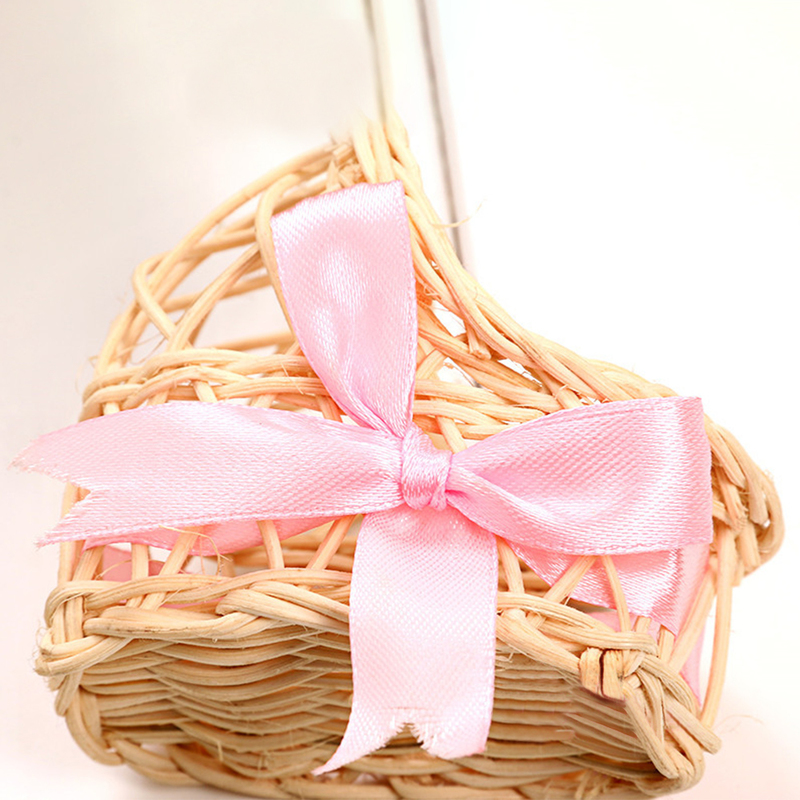 Gift Wrap Mini Woven Flower Basket Rattan Baby Cradle Ribbon Candy Box Christening Baby Shower Gifts for Guests Bow Decoration 220913