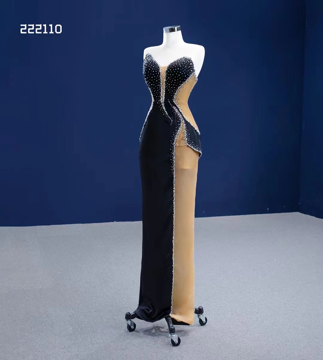 Vestido de baile de finalistas feminino preto cristal e dourado sem mangas com lantejoulas 222110