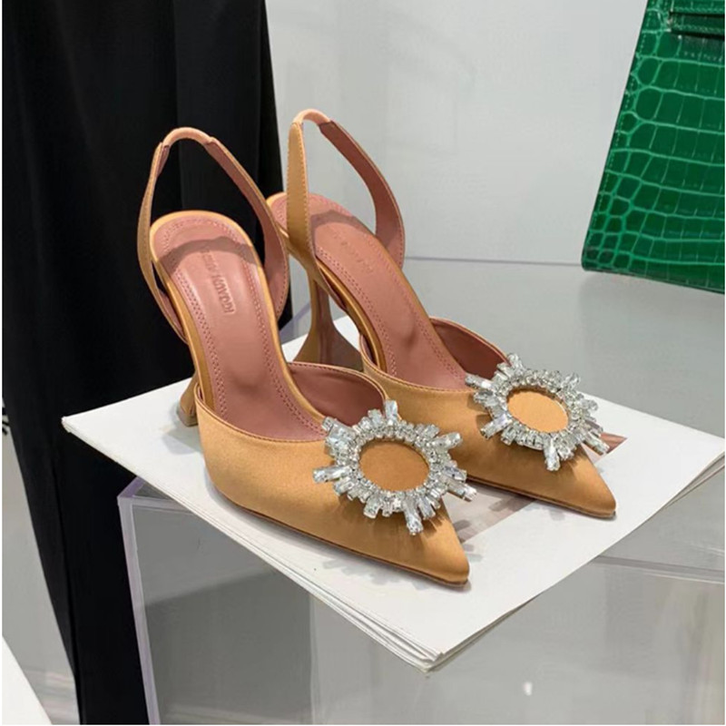 sandały ślubne buty buty sukienka luksusowy projektant satynowy high amina Muaddi Bow Crystal-celmbelled Bluckle spiczasta palca słonecznika sandałowy sandał 10 cm z pudełkiem