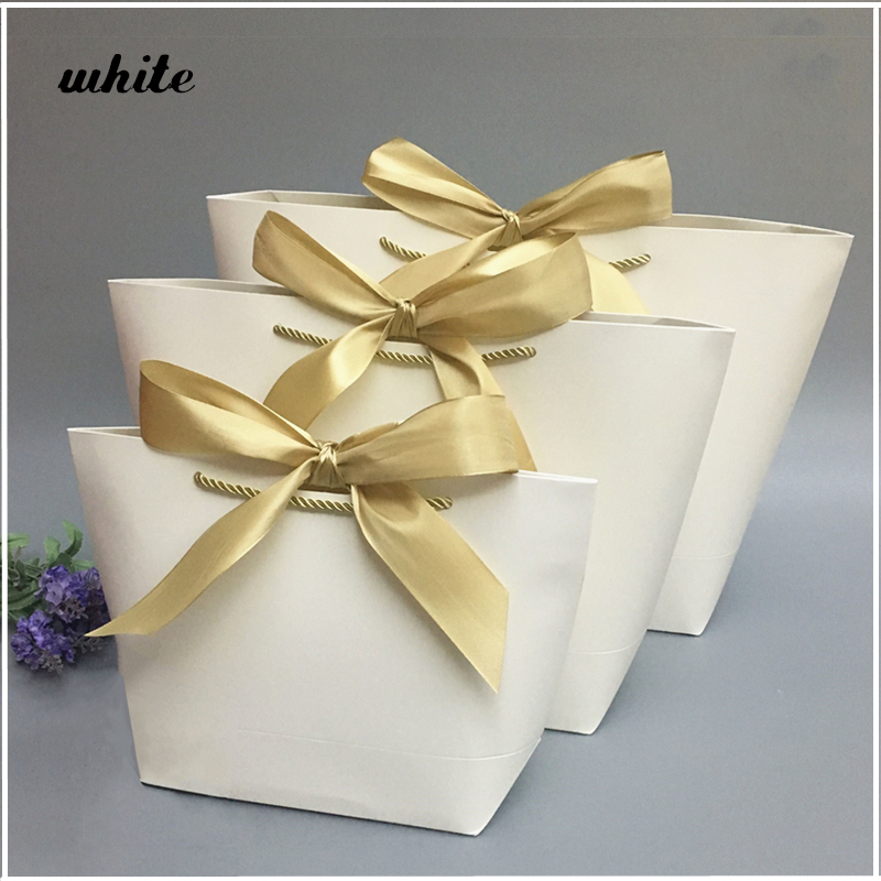 Emballage cadeau Sacs en papier Emballage cadeau de fête de mariage avec poignée Shopping Stockage Emballage Cosmétique Maquillage Bijoux Sac fourre-tout Ruban Bow 220913