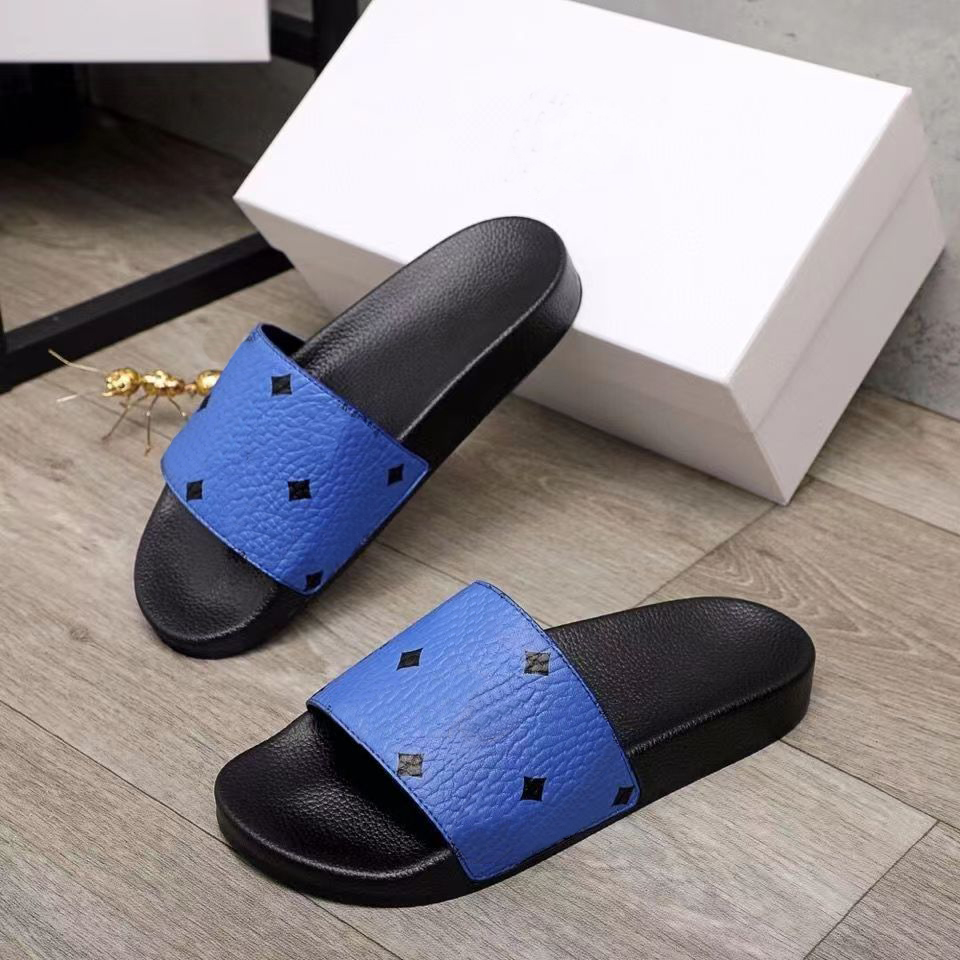 Paris Mens Womens Summer Sandals Beach Slide Home Chinelos Black White Flat Scuffs Sliders Fashion Leather Rubber Shoes Pattern Sandal All Match With Box