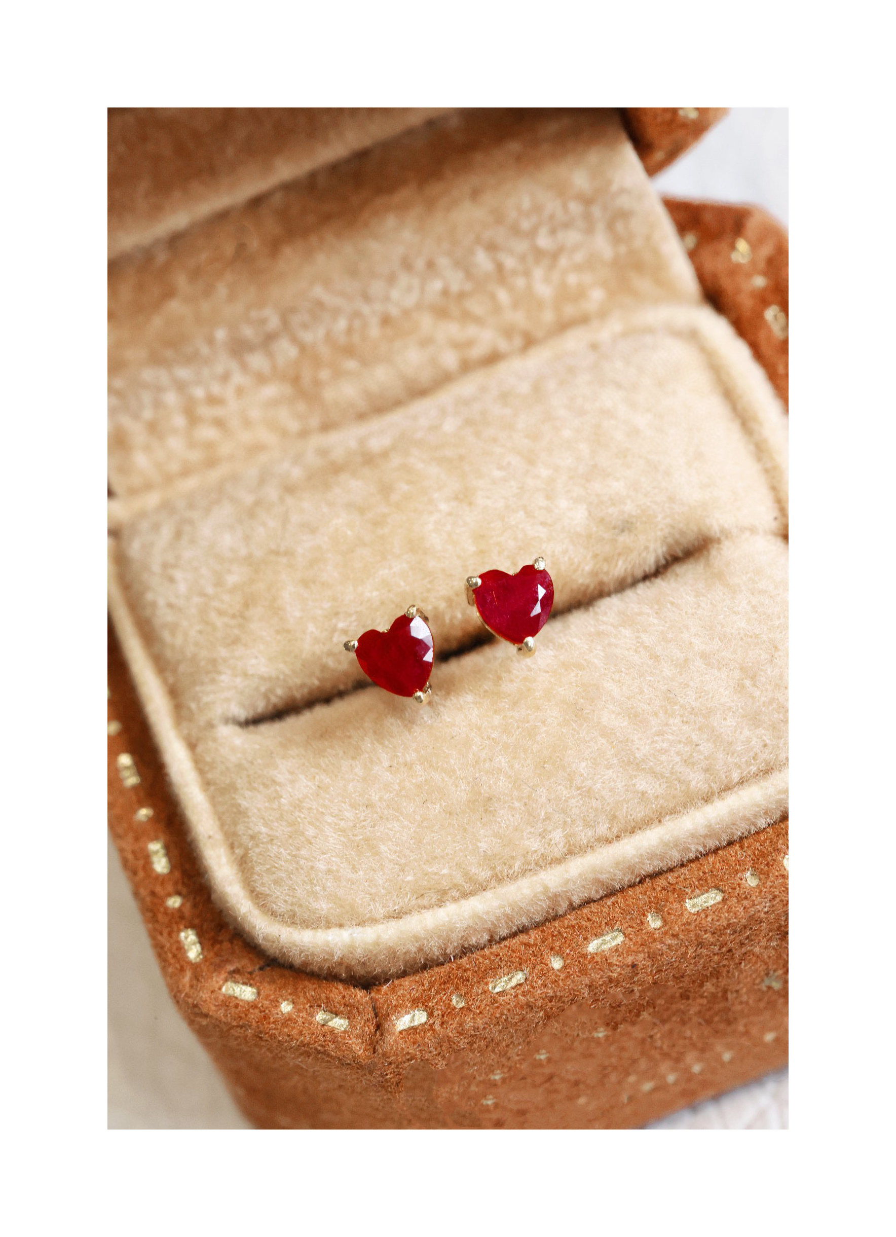 22090410 Diamondbox - ruby Jewelry earrings ear studs au750 18k gold 0 27ct red heart shaped romance gem stones gift idea196y